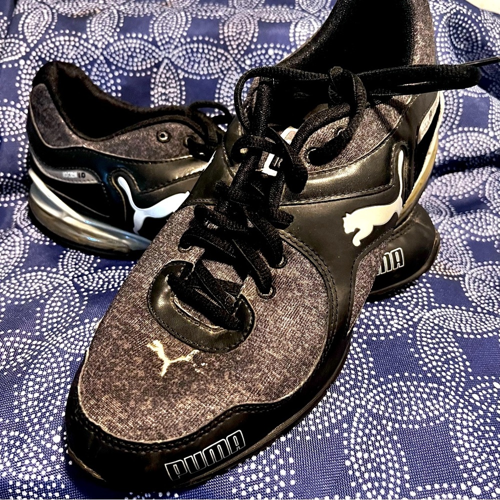 Puma Women’s Sneakers Size 10, gently worn